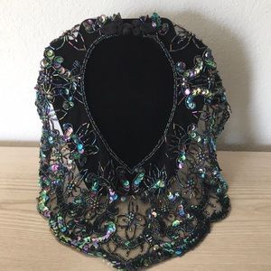 GORGEOUS PEACOCK SEQUINS & BLACK LACE COLAR